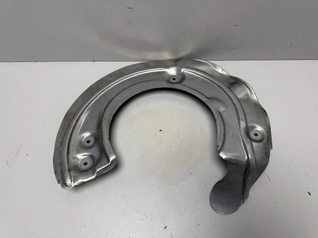 Esimese piduriketta tolmukaitse – BMW X7 G07 (2018-)
