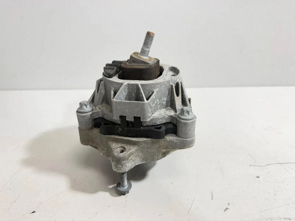 Engine mount bracket – BMW 2 Series F22 F23 (2017-)