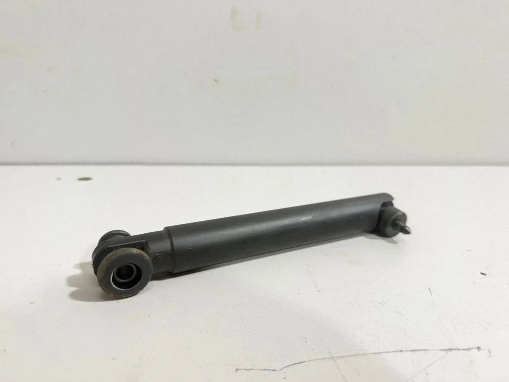 Tailgate/trunk strut/damper – BMW X7 G07 (2018-)