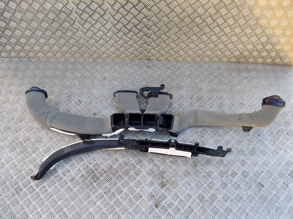 Cabin air duct channel – Lexus ES 300h (7th Gen) (2018-2025)