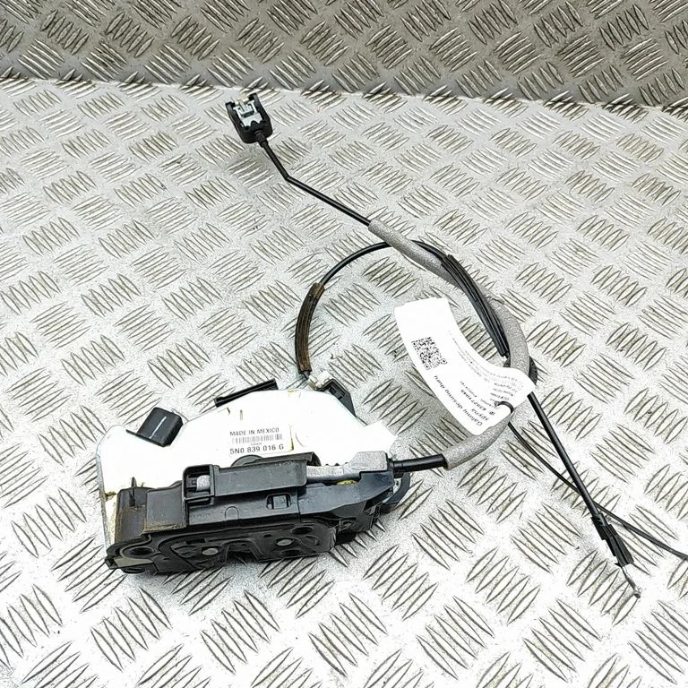Rear door lock – Volkswagen Amarok (2010-2020)