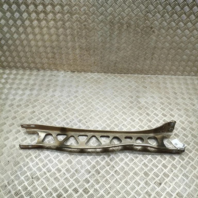 Gearbox mounting bracket NA5F39710