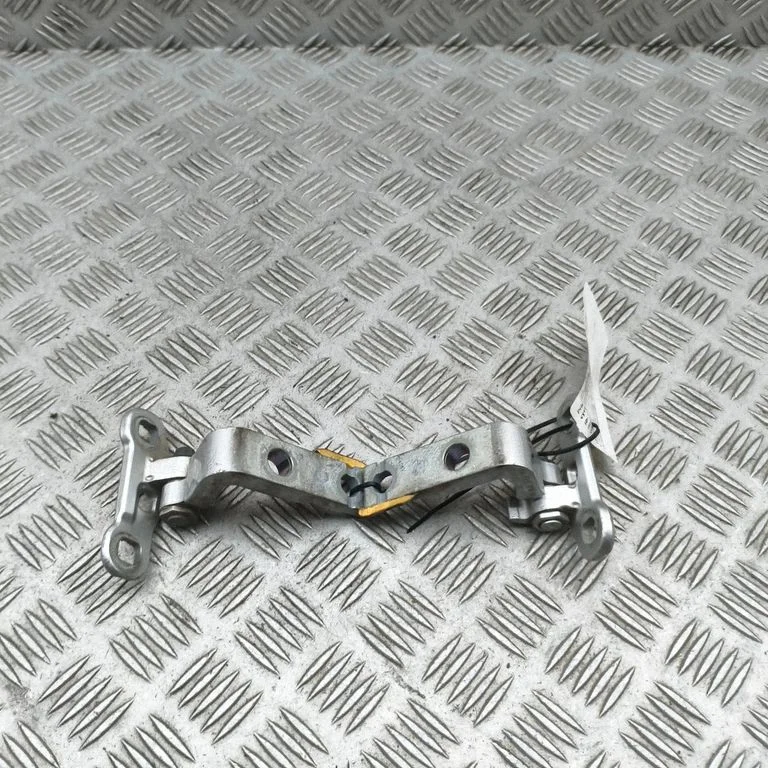 Front door hinges set – Volvo S90, V90 (2016-)