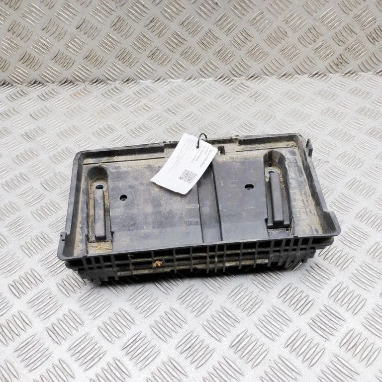 Battery box tray – Mercedes-Benz C-Class W205 (2014-2021)