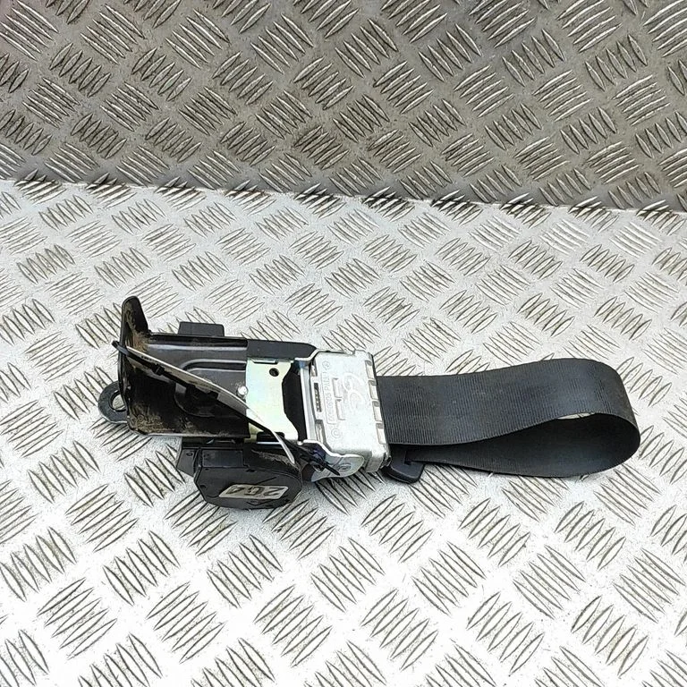 Vidējā drošības josta (aizmugurē) 2H7857807A