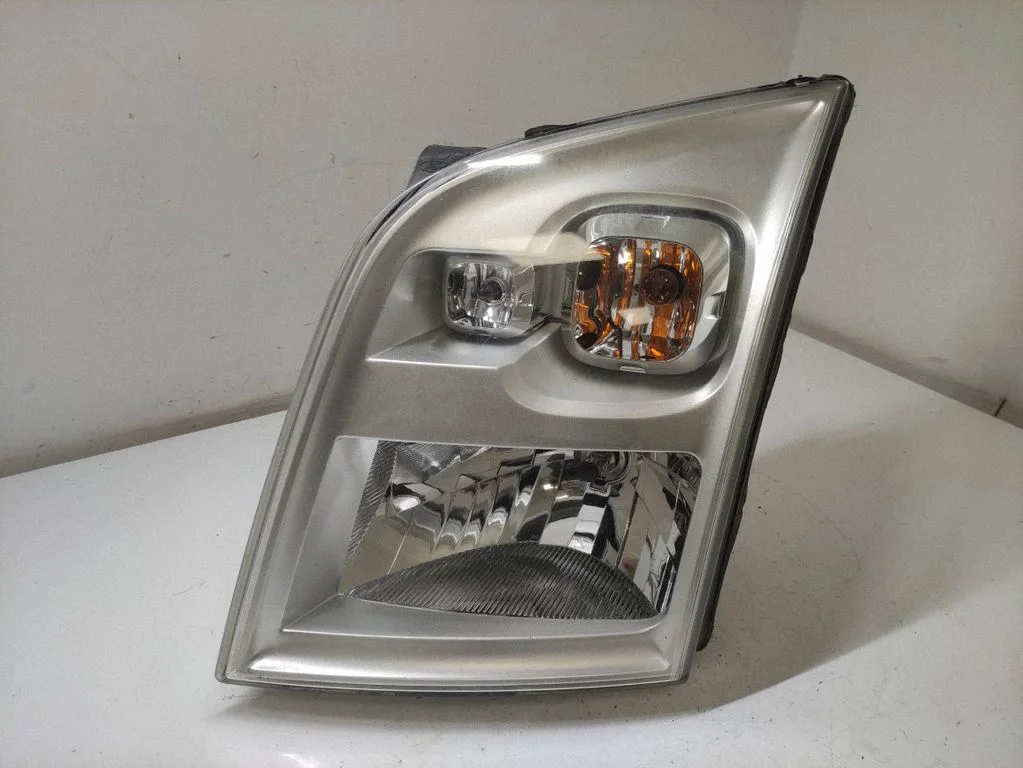 Esituli – Ford Transit Custom (2013-2023)