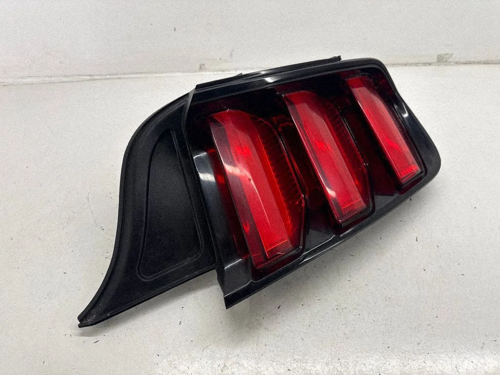 Rear/tail lights FR3B13B504