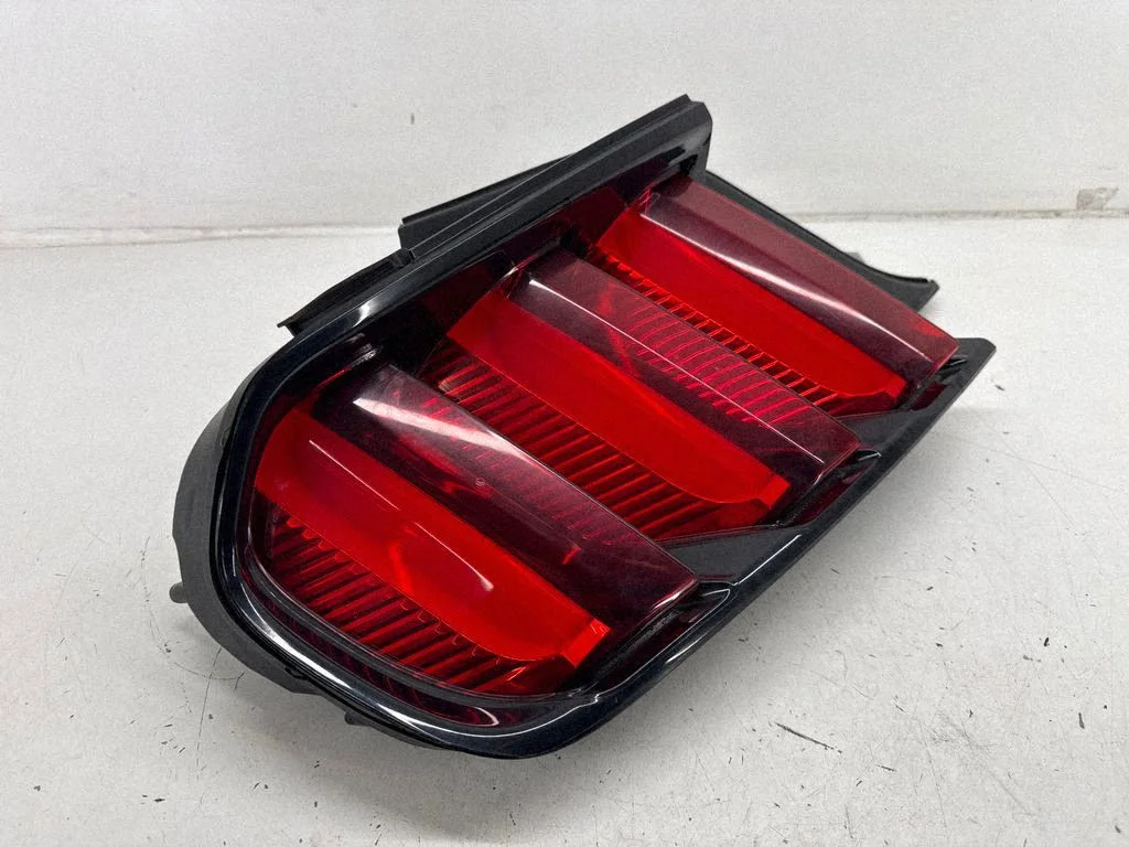 Rear/tail lights FR3B13B505A