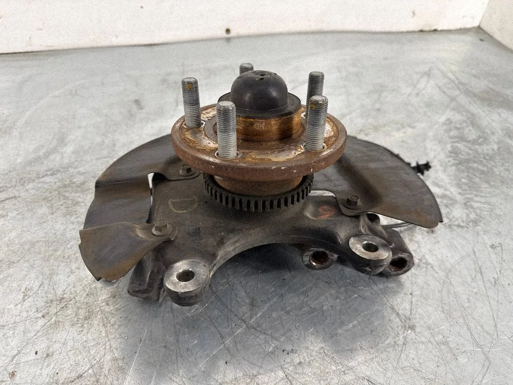 Front wheel hub FR3C3108A