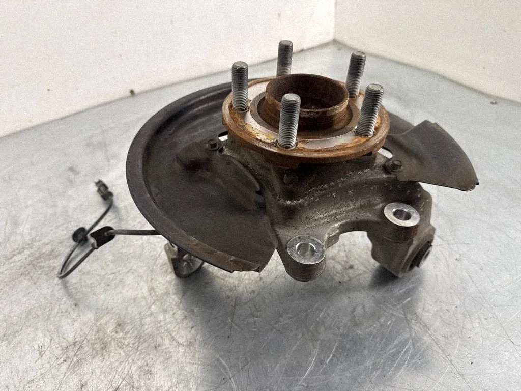 Rear wheel hub FR35B758