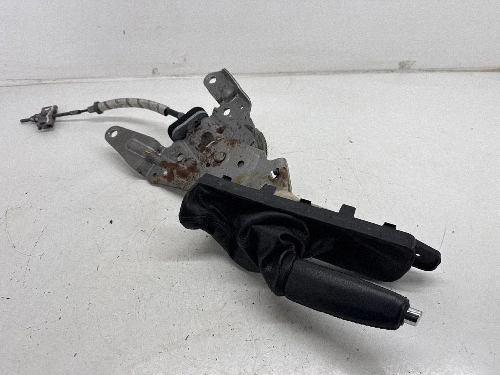 Handbrake/parking brake lever assembly FR3C2780BH