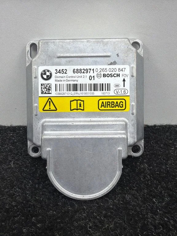 Turvapatjade juhtplokk 6882971