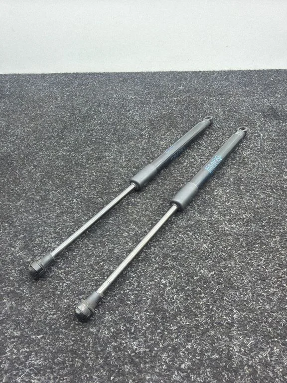 Mootorikapoti amortisaator – BMW X1 E84 (2009-2015)