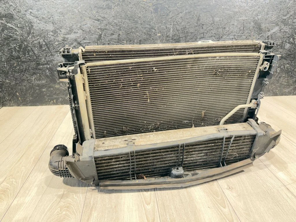 Radiaatorite komplekt – Mercedes-Benz C-klass AMG W204 (2007-2014)