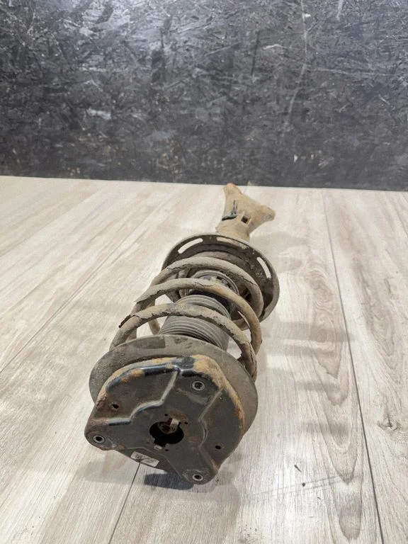 Front shock absorber/damper – Mercedes-Benz C-Class AMG W204 (2007-2014)