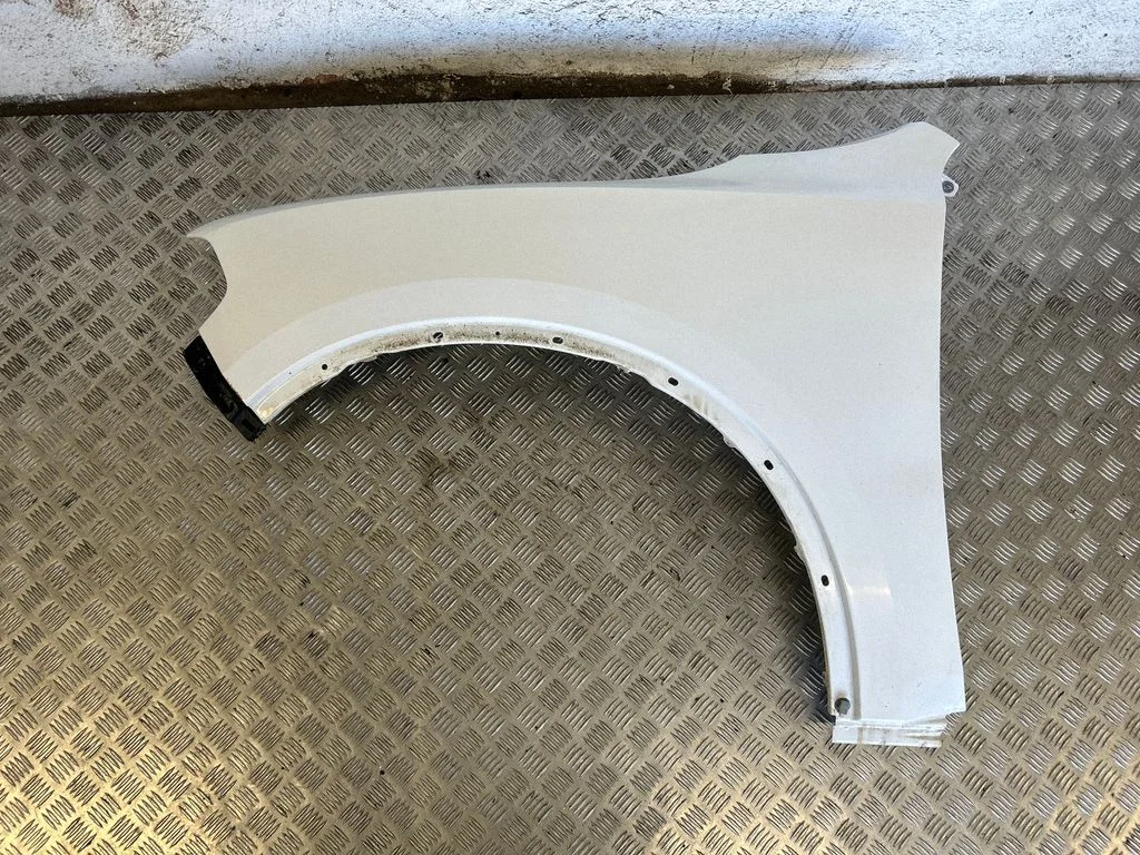 Fender – left