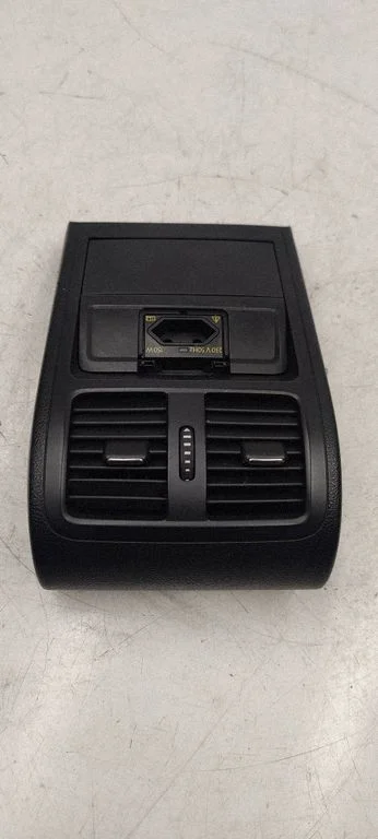Rear air vent grill – Volkswagen Passat CC (2008-2016)
