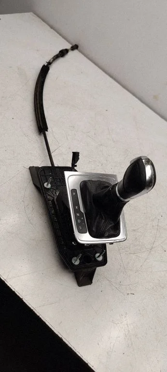 Gear selector mechanism 3AB713025D
