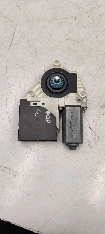 Front door window regulator motor 3C8959702