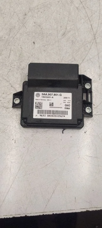Hand brake control module – Volkswagen Passat CC (2008-2016)