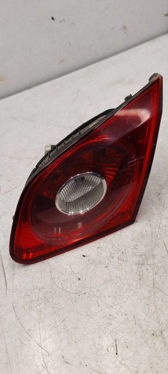 Tailgate rear/tail lights 3C8945094F