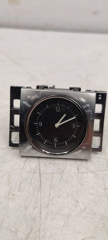 Clock – Volkswagen Passat CC (2008-2016)