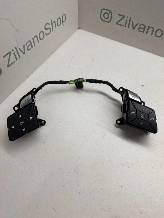 Steering wheel buttons/switches – Mercedes-Benz E-Class W212 (2009-2016)