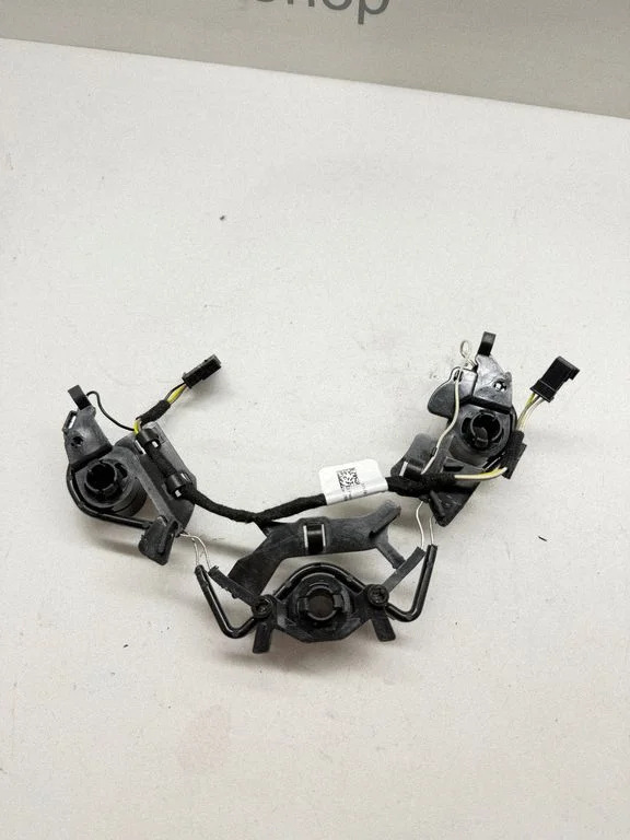 Steering wheel buttons/switches