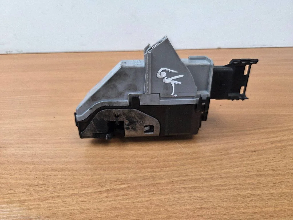 Sliding door lock – Peugeot Partner (2015-2018)