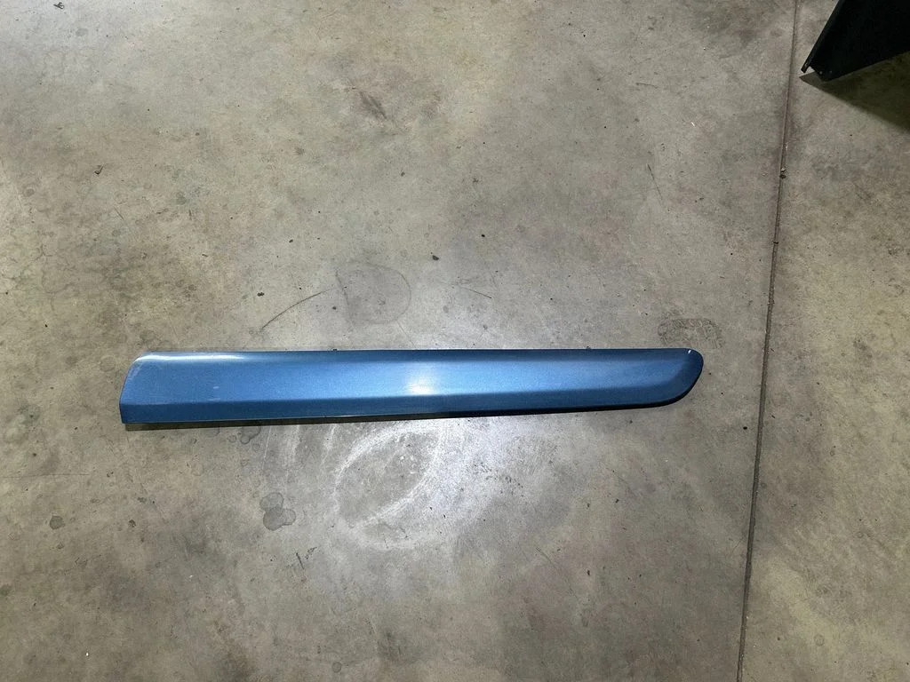 Front door trim (molding) 9681648577