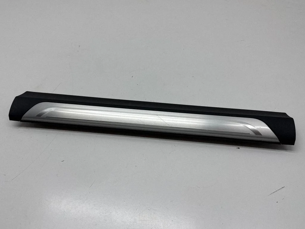 Listwa progowa przednia (wewnętrzna) – BMW Seria 7 G11 G12 (2015-2022)