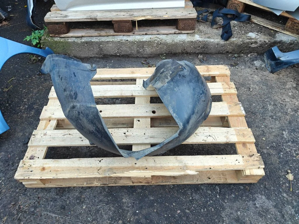 Front wheel arch liner splash guards 8648174