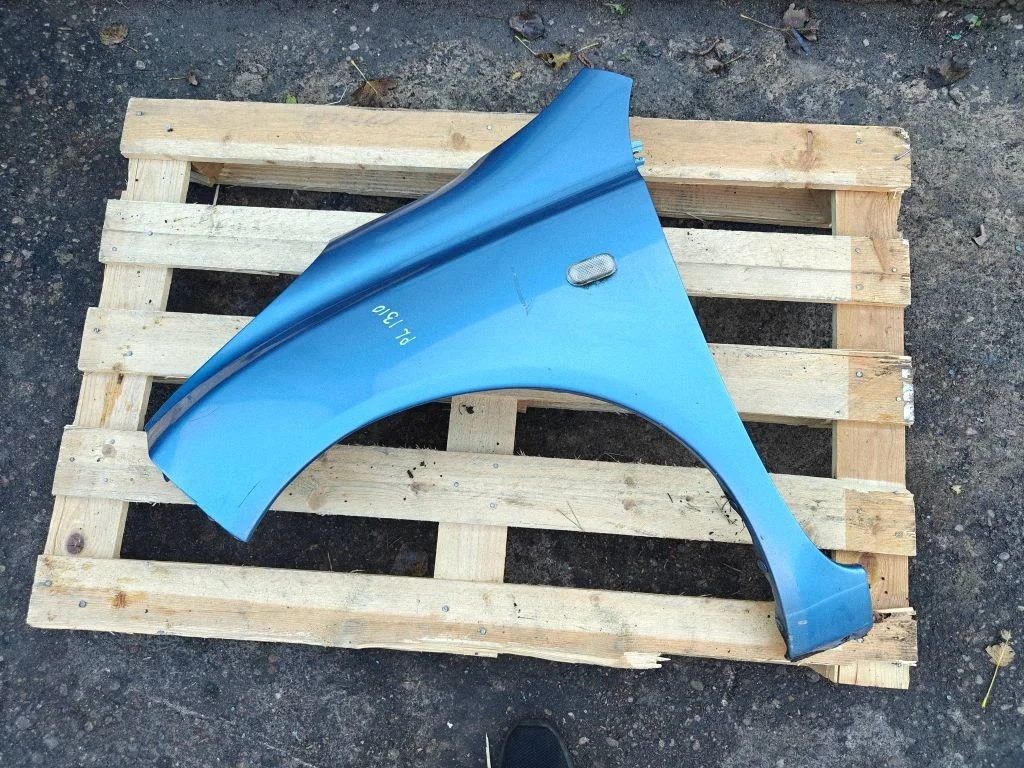 Fender – left