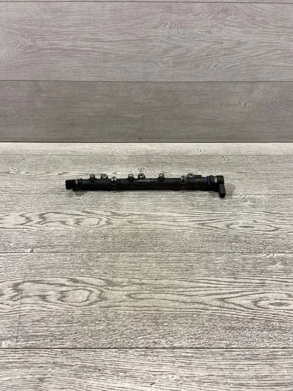 Fuel main line pipe – BMW 3 Series E90 E91 (2005-2012)