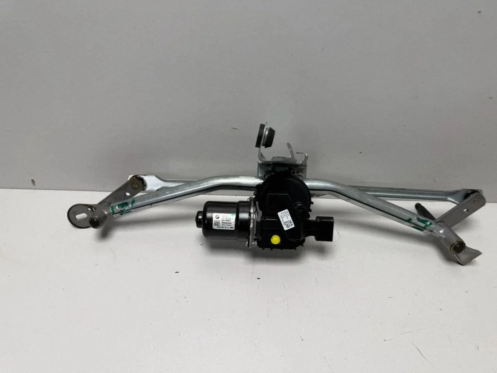 Mechanizm wycieraczek z silniczkiem – BMW XM (2022-)