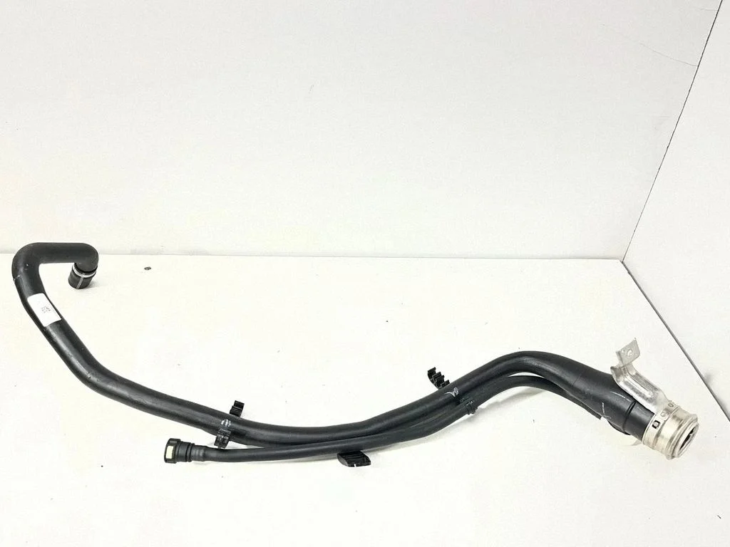 Kütusepaagi täitetoru – BMW X6 G06 (2019-)