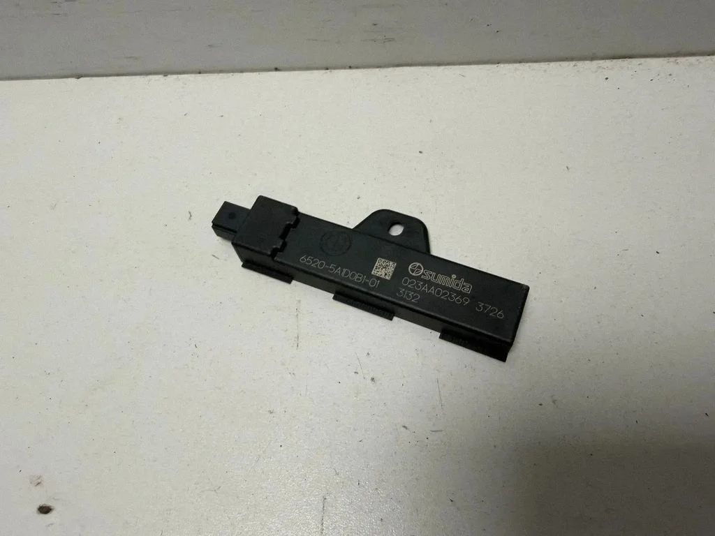 Keyless system antenna – BMW X7 G07 (2018-)