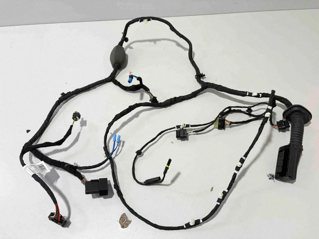 Priekšējo durvju vadu instalācija – BMW X5M G05 F95 (2019-)