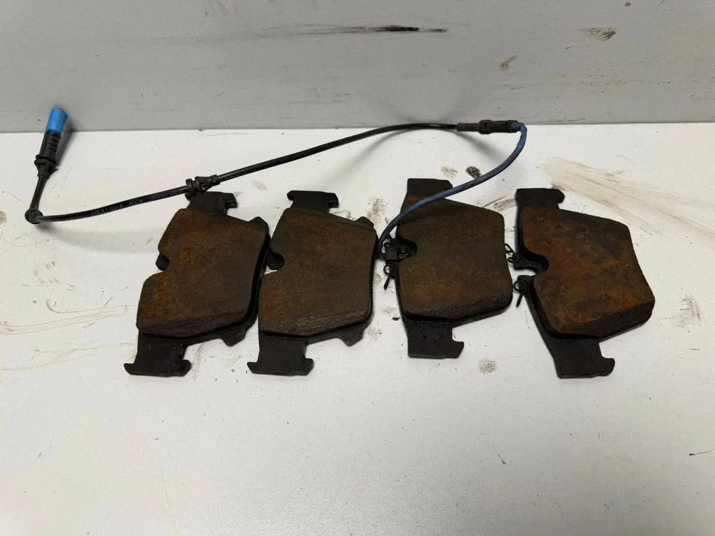 Brake pads (rear) – BMW XM (2022-)