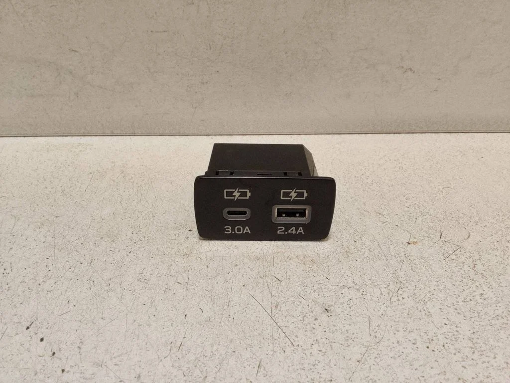 USB socket connector – Subaru Impreza VI (2023-)
