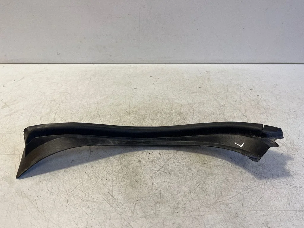 Other trunk/boot trim element – Lexus ES 300h (7th Gen) (2018-2025)