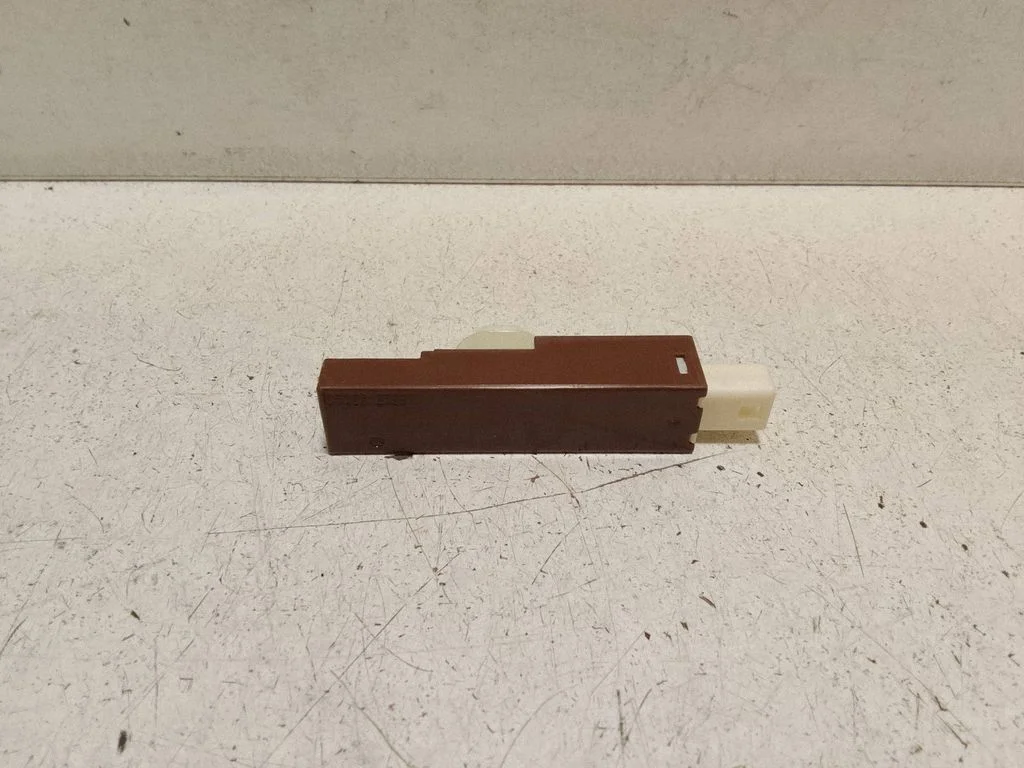 Keyless system antenna – Lexus ES 300h (7th Gen) (2018-2025)