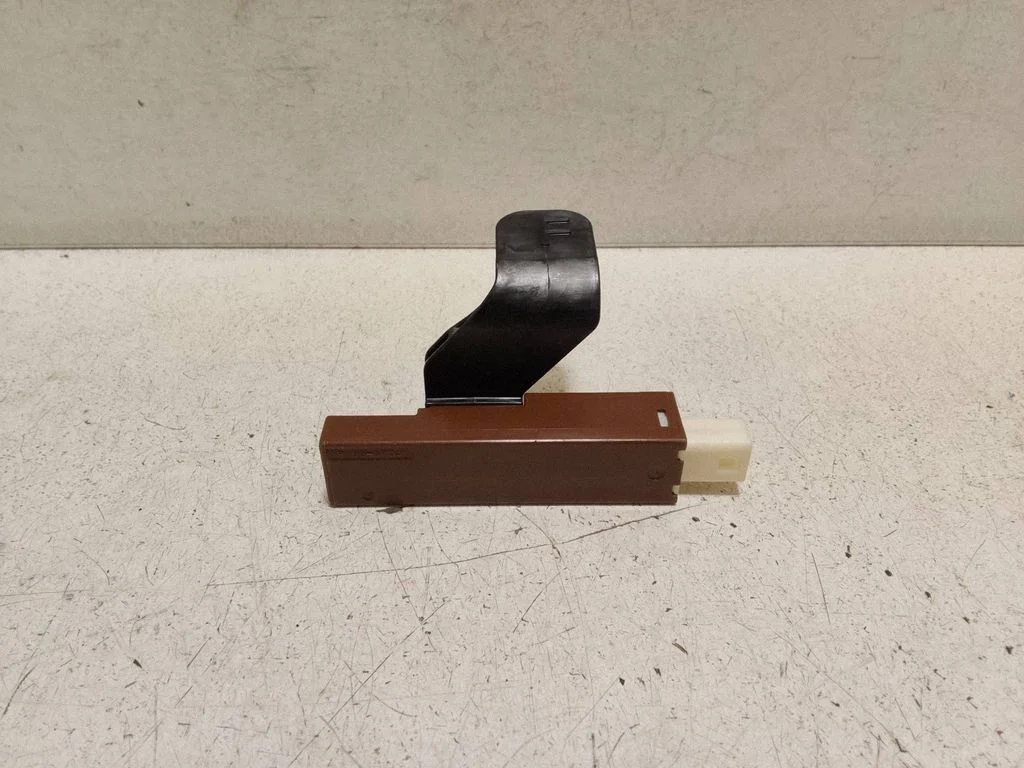 Keyless system antenna – Lexus ES 300h (7th Gen) (2018-2025)