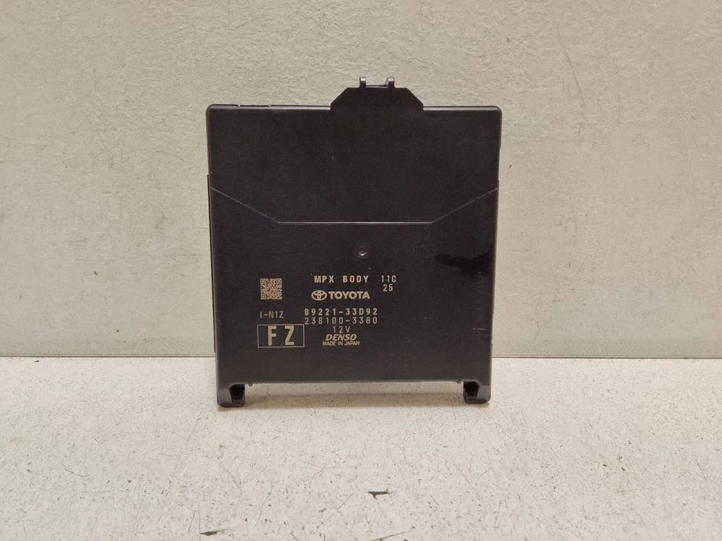 Central body control module – Lexus ES 300h (7th Gen) (2018-2025)