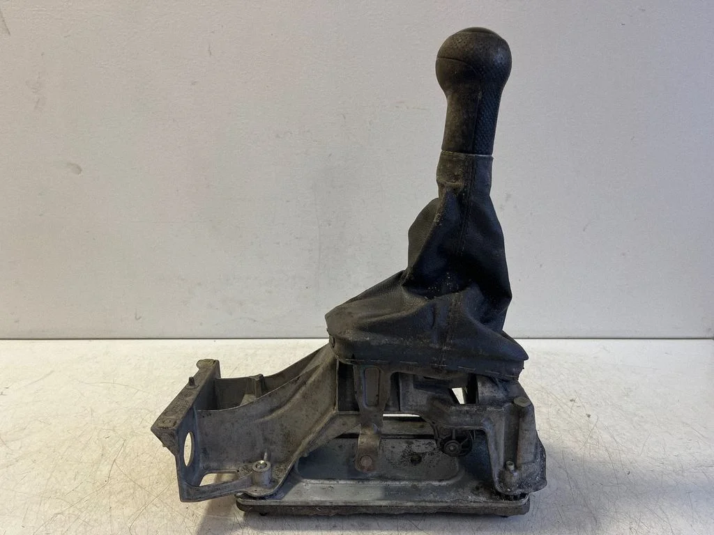 Gear selector mechanism – Volkswagen Sharan (2001-2010)
