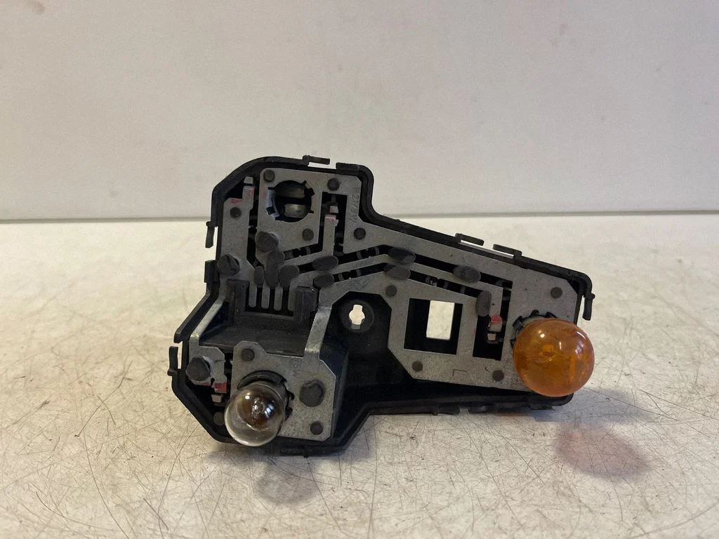 Pokrywa oprawki lampy tylnej – Ford Galaxy (2000-2006)