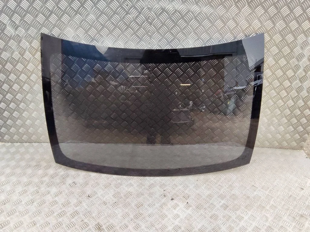 Tagaklaas – Lexus ES VII XZ10 (2018-2021)