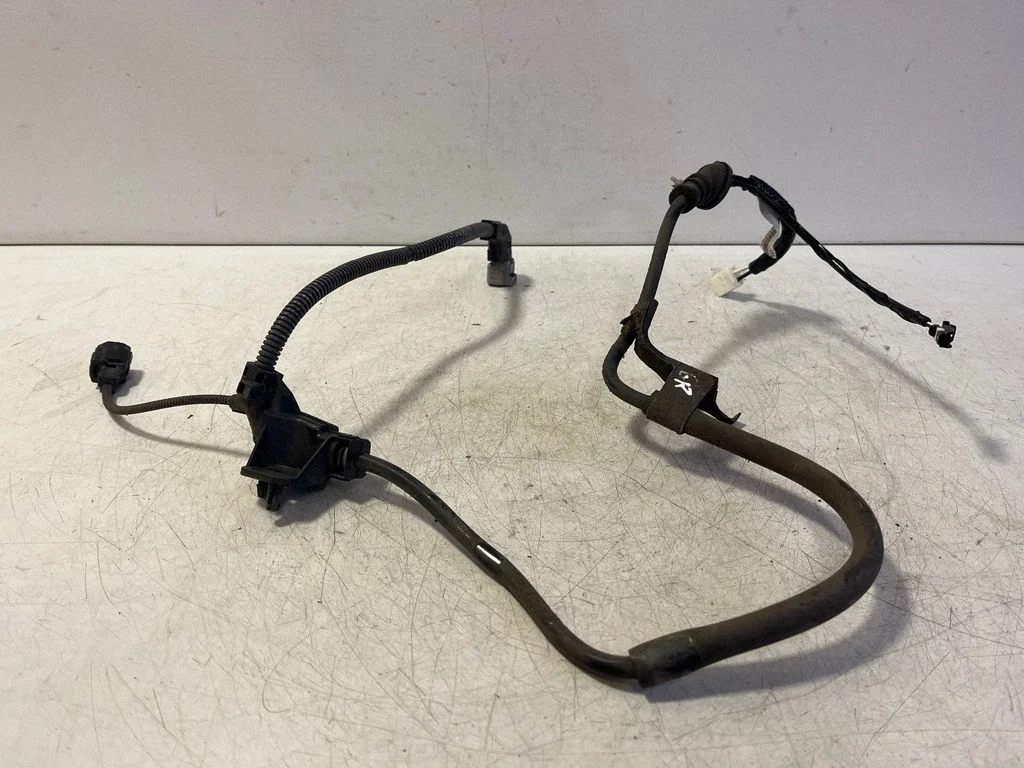 Rear ABS sensor wiring – Lexus ES 300h (7th Gen) (2018-2025)