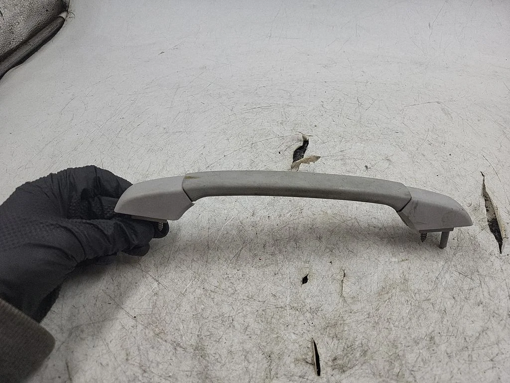 Front interior roof grab handle – BMW 3 Series E46 (1998-2005)