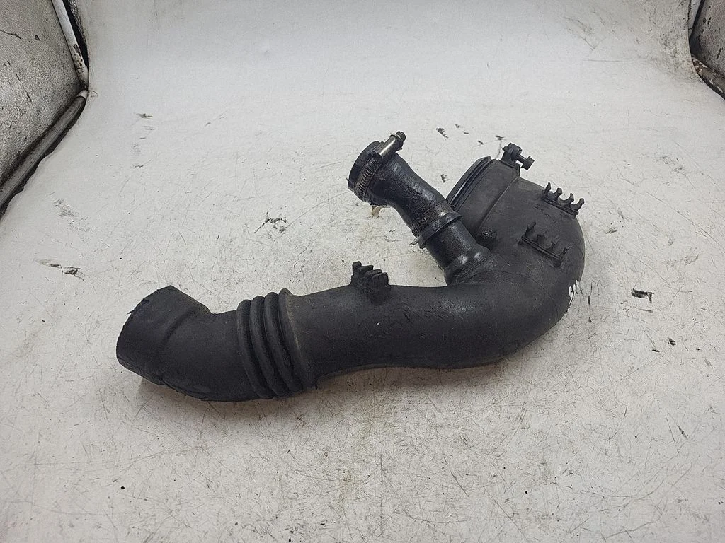 Air intake hose/pipe 7790552
